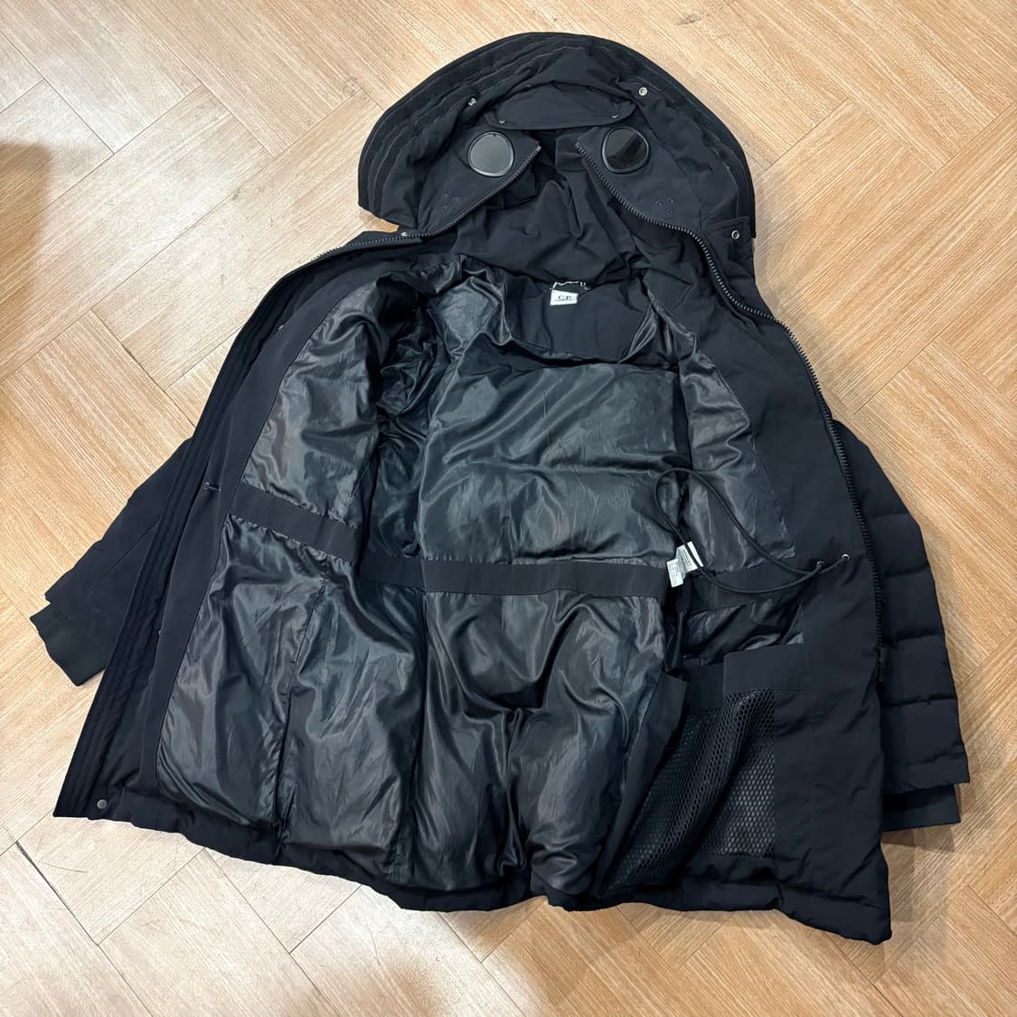 씨피컴퍼니 방독면 페이스 가드 고글 블랙 롱 다운 자켓 상품이미지7