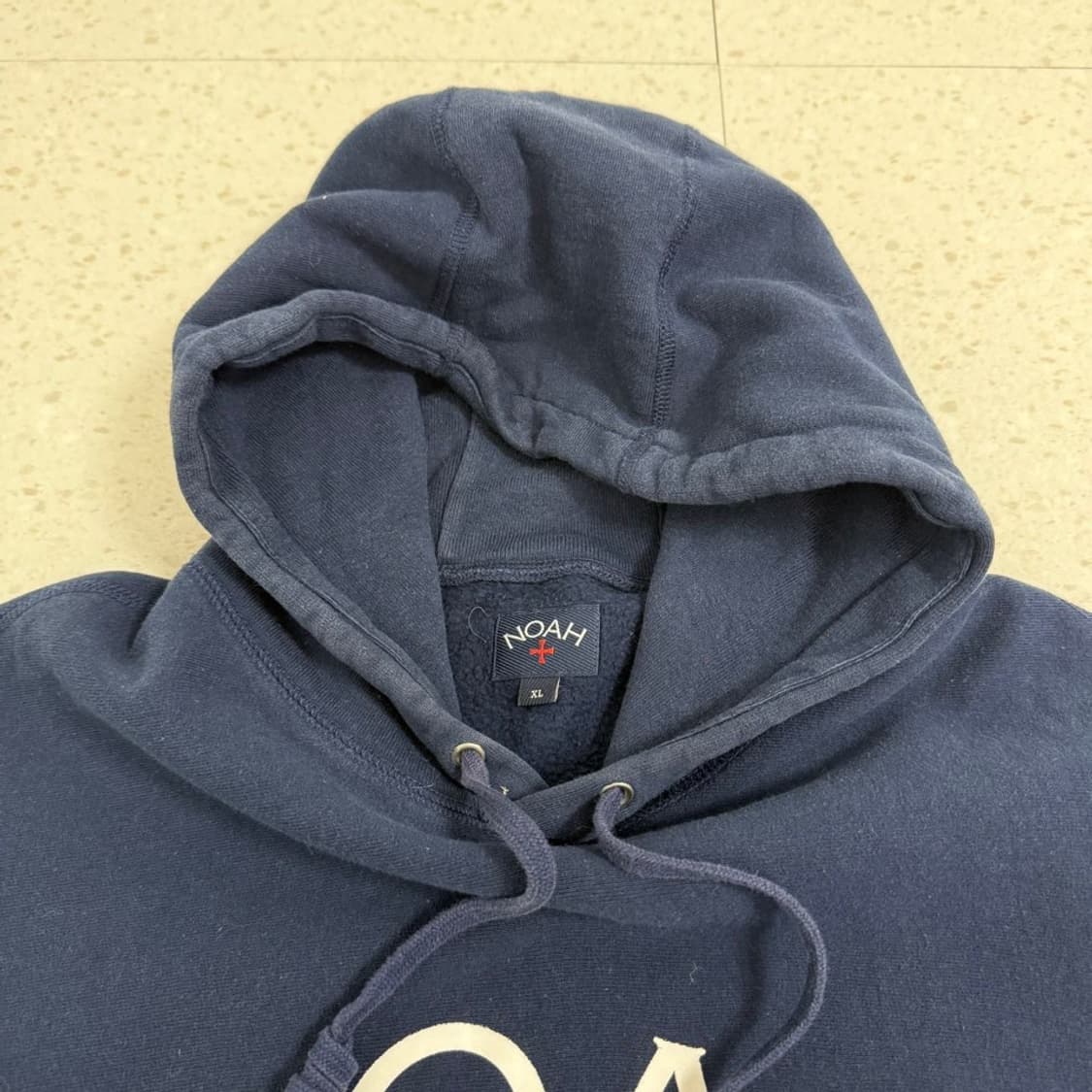 노아 네이비 후드티 상품이미지6