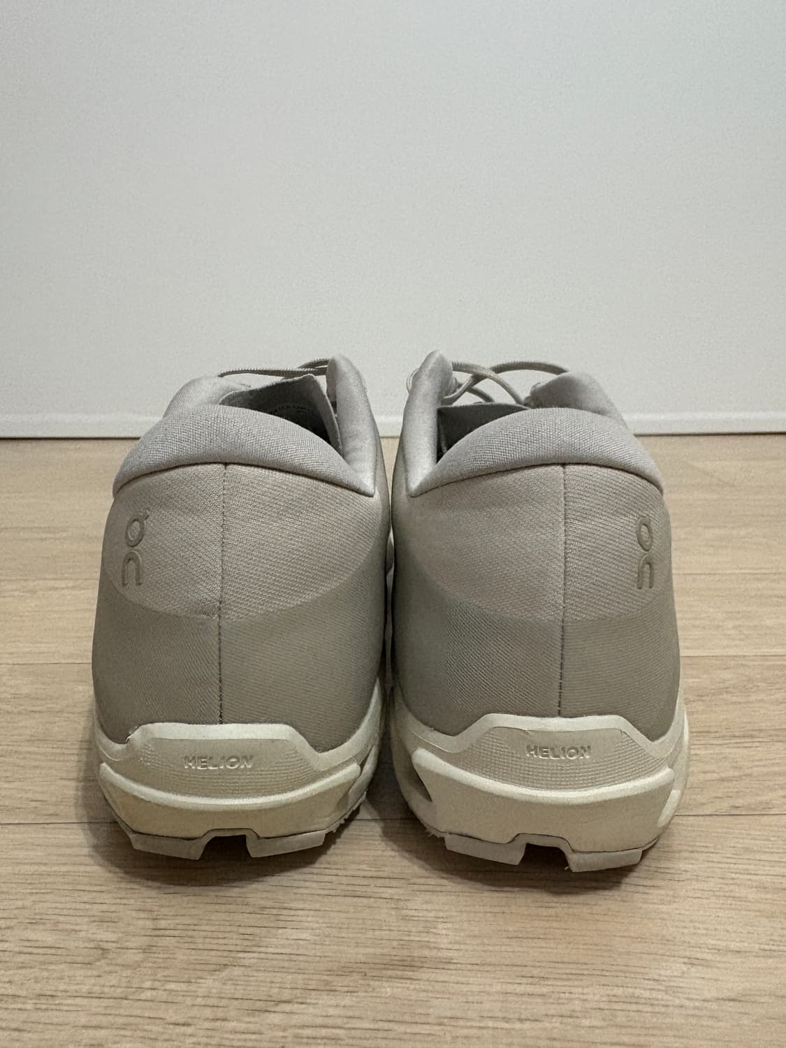 온 러닝 X 파프 / 클라우드벤쳐 피크 아이스 문 / 295 상품이미지3