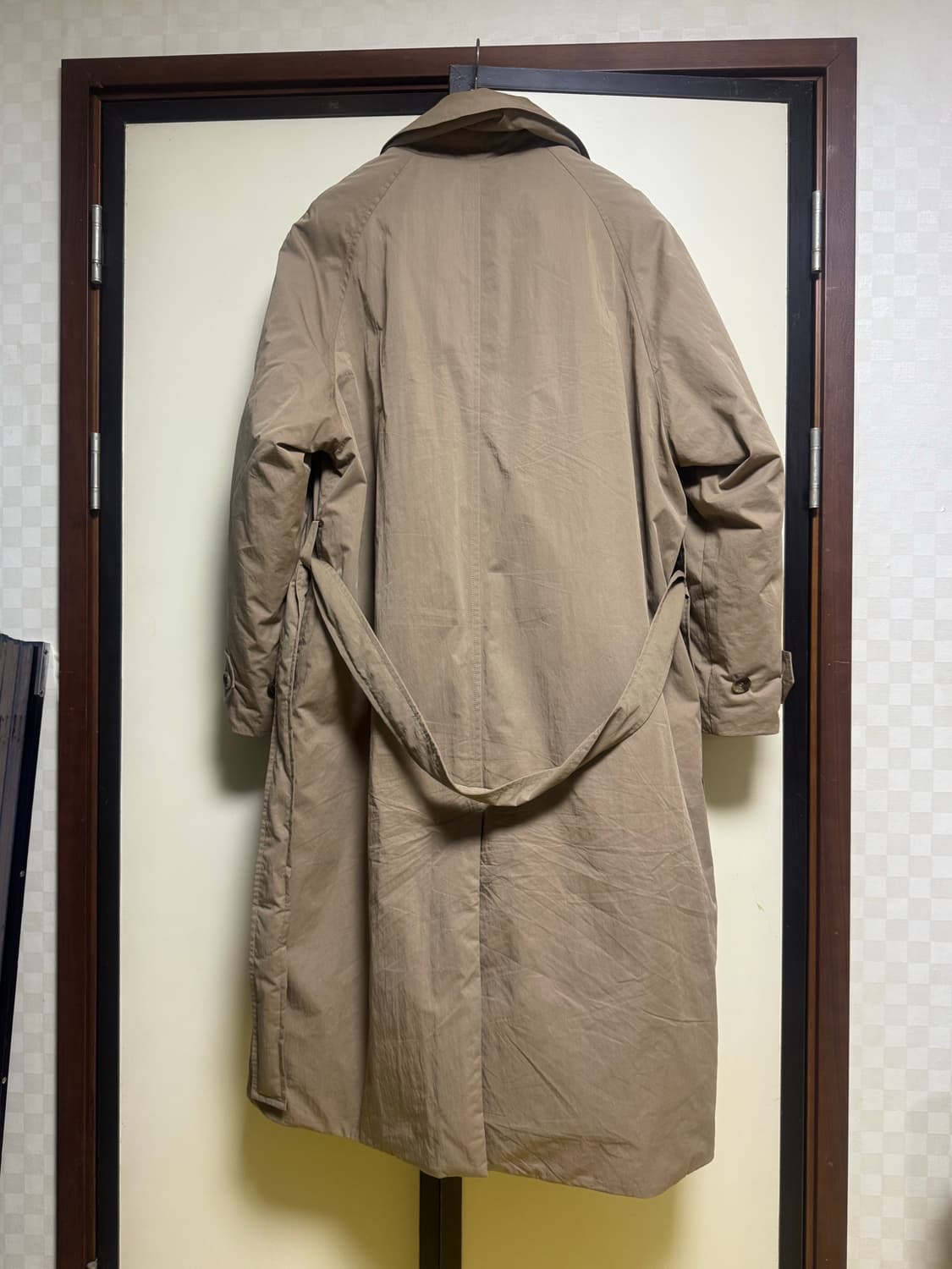 코스 패디드 벨티드 퍼넬넥 코트 상품이미지3