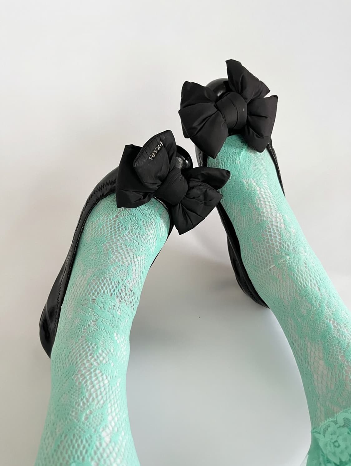 프라다 리본 플랫 슈즈 상품이미지2