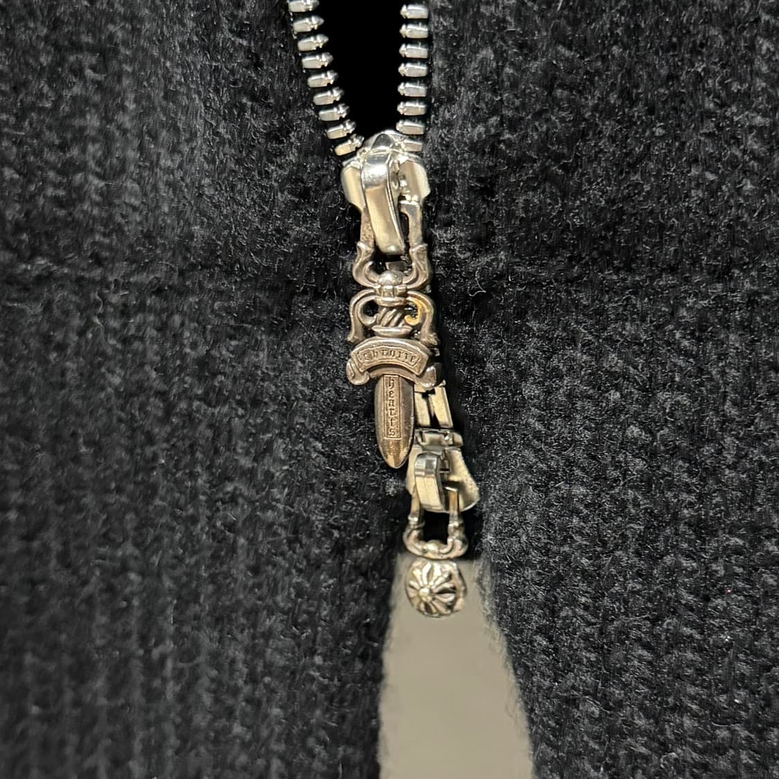 [S+급/M] 크롬하츠 멀티 레더패치 캐시미어 크로스 자수 후드티 상품이미지7