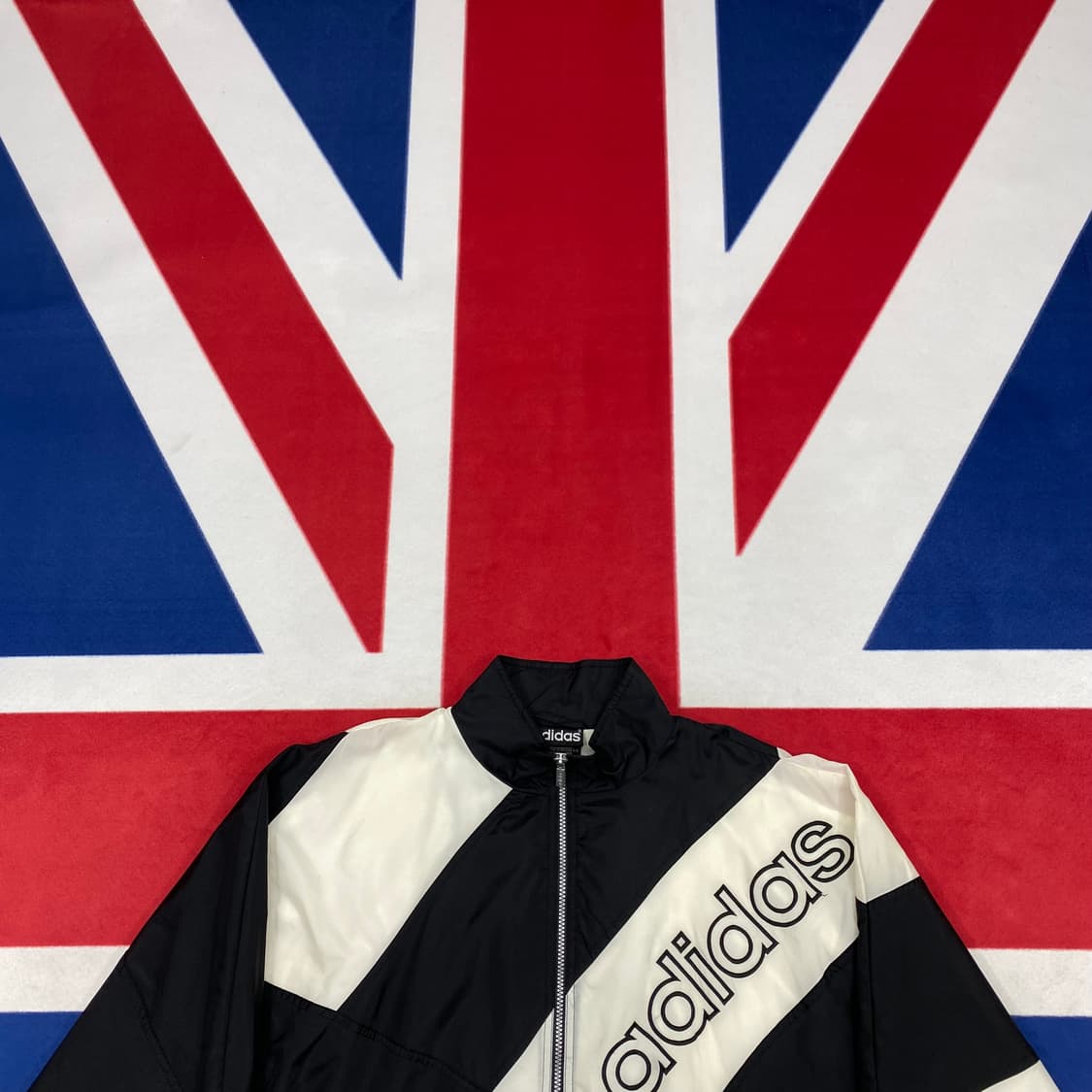 아디다스 올드스쿨 바람막이 L  상품이미지3