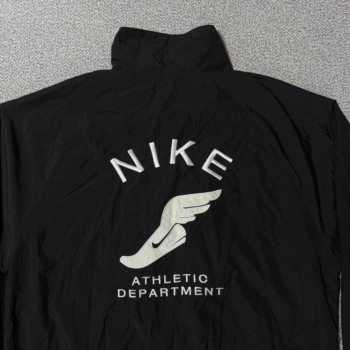 [정가 13만원] 나이키 바람막이 L 상품이미지4
