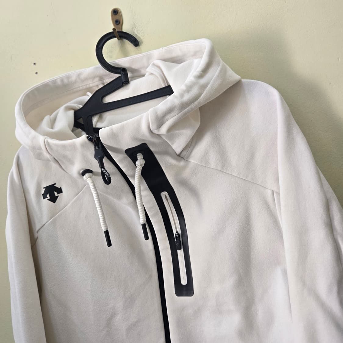 DESCENTE 데상트 기능성 후드 집업 자켓 (95) 상품이미지2