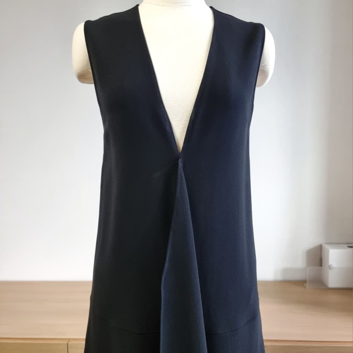 ROCHAS 로샤스 센터슬릿프릴 브이넥 슬리브리스 원피스 드레스 (55) 상품이미지6