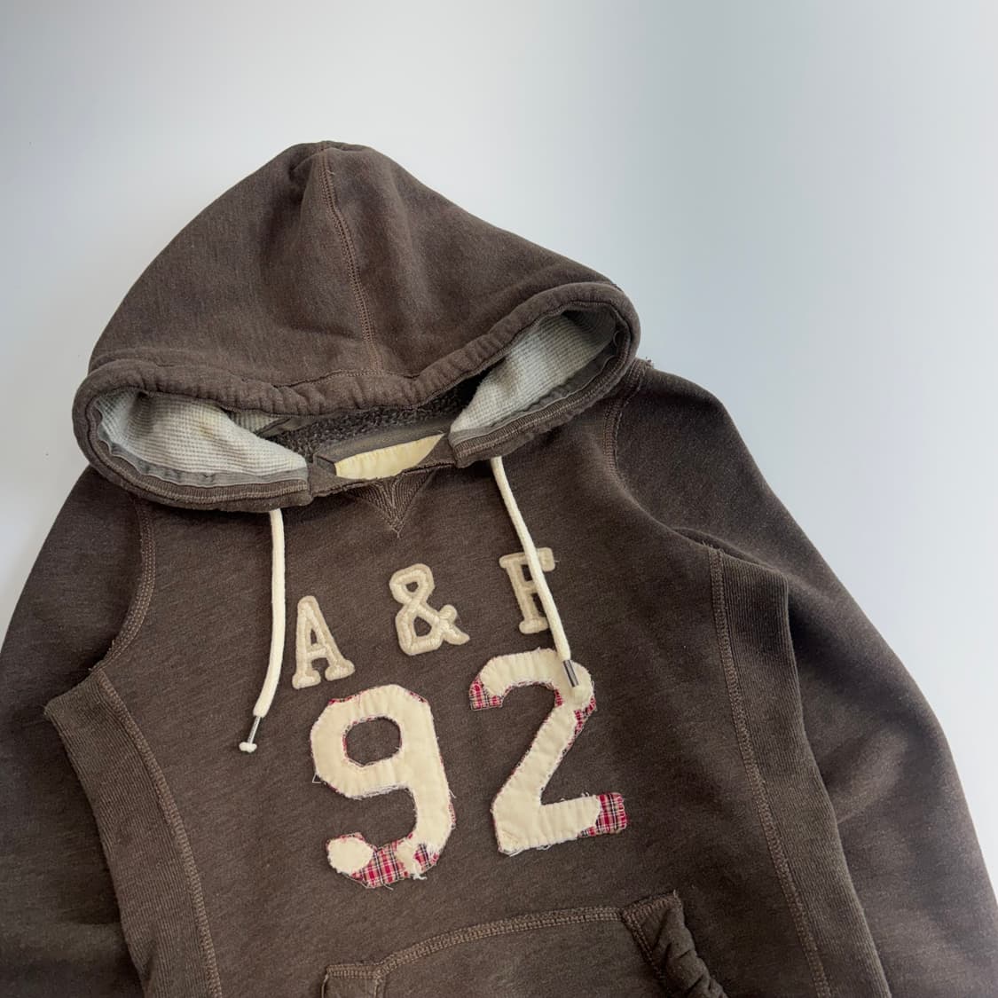 Abercrombie 아베크롬비 체크 포인트 로고 브라운 후드티 상품이미지4