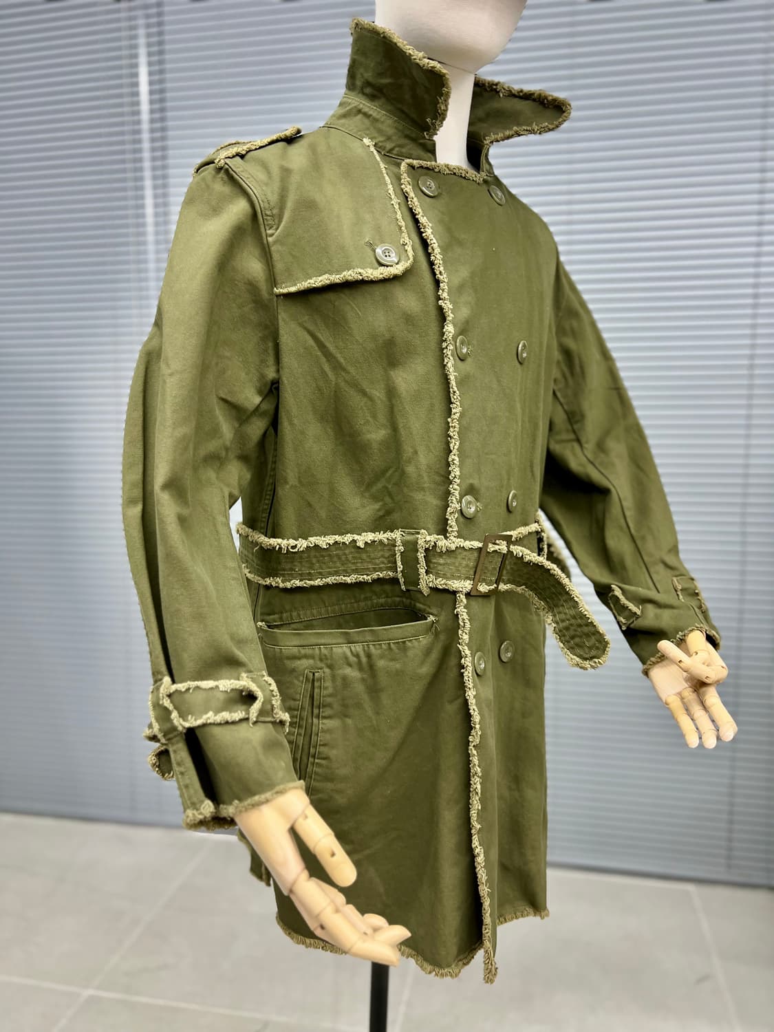 딜레탕트(dilettante)  밀리터리 트렌치코트 상품이미지3