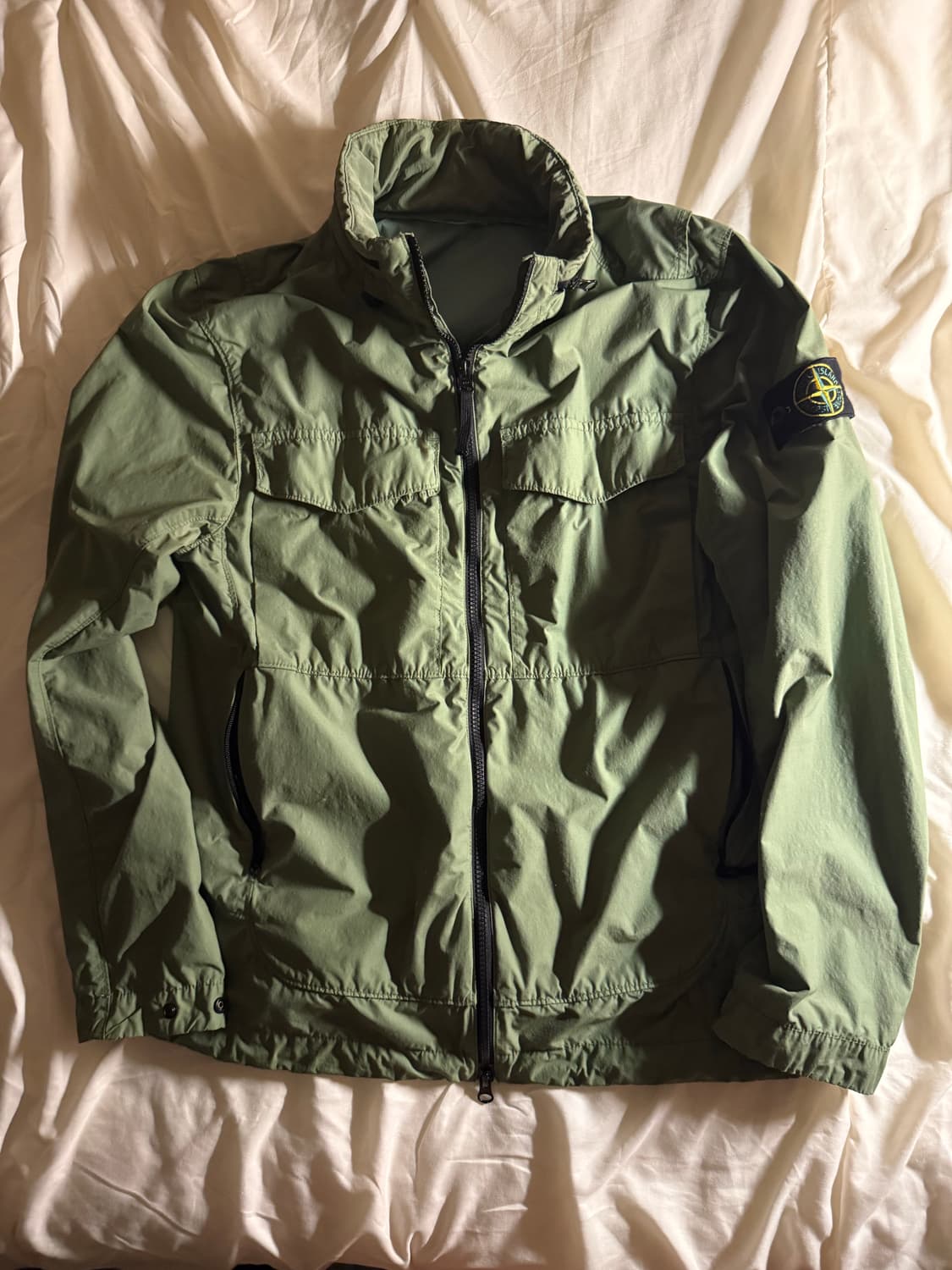 스톤아일랜드 와펜 나일론 후드 자켓 상품이미지1