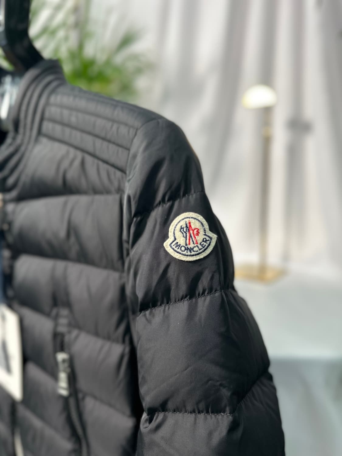 [정품]몽클레어 아미오 패딩자켓  상품이미지3