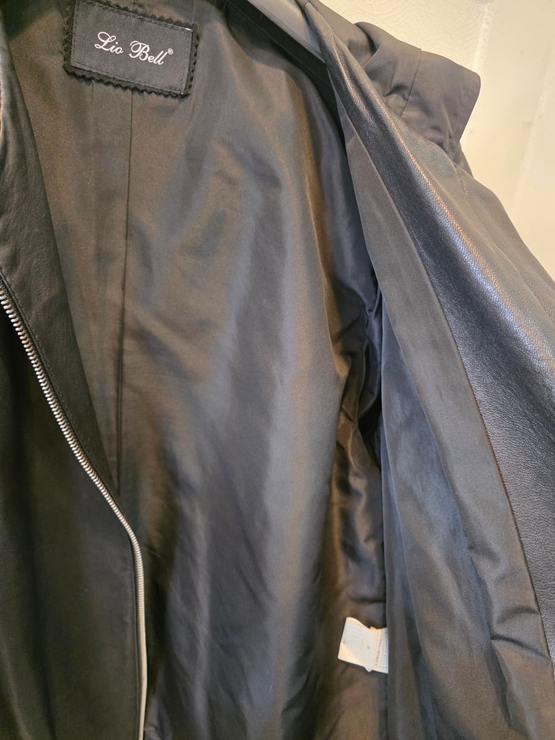 리오벨 블랙 후드 가죽 자켓 상품이미지6