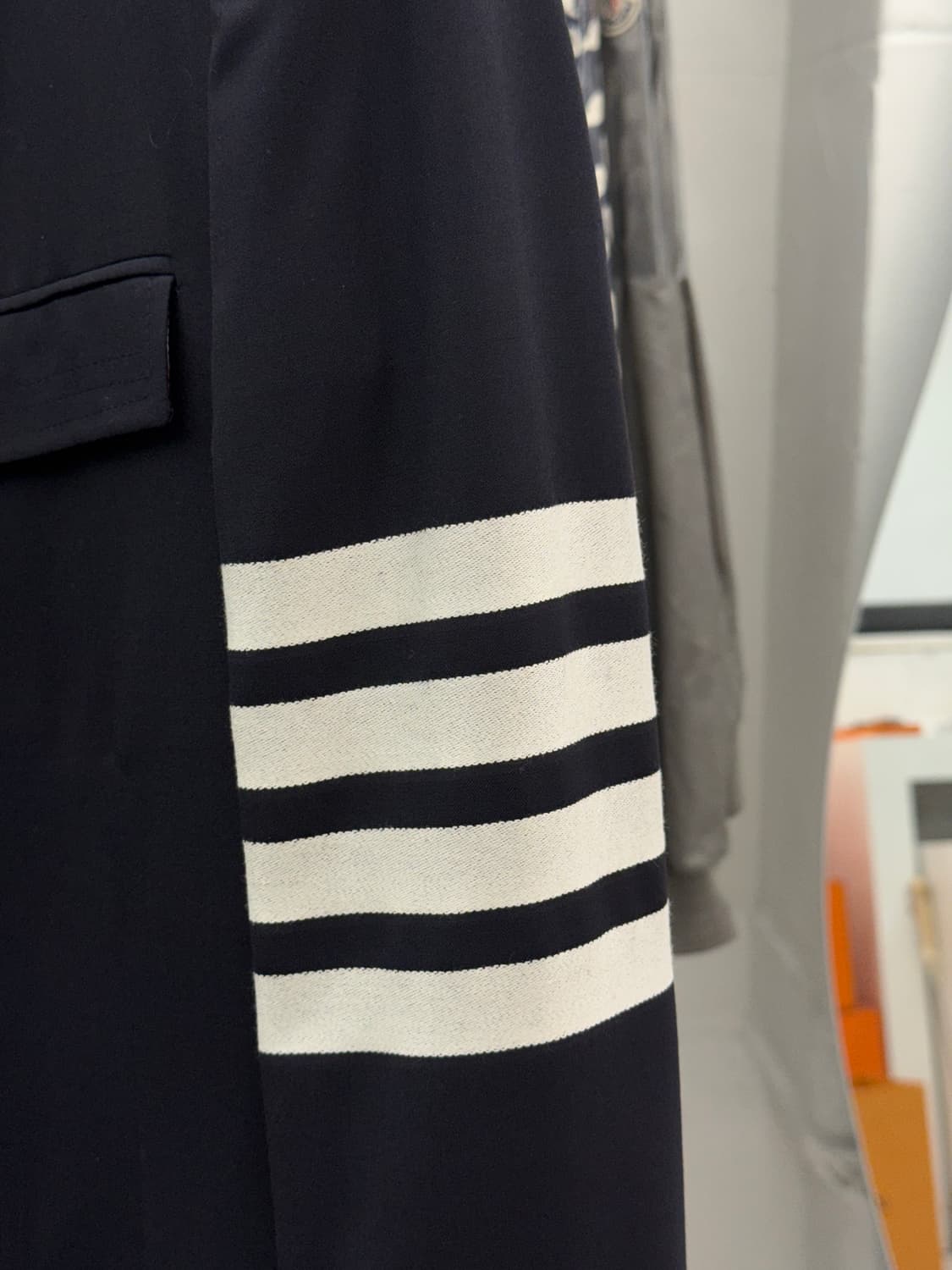 [2] 톰브라운 사선완장 체스트필드 울 코트 상품이미지3