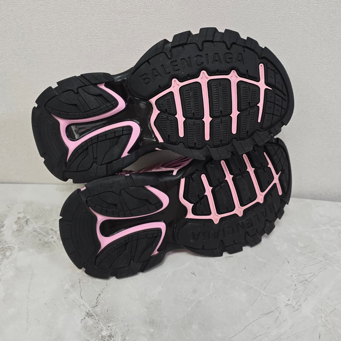 발렌시아가 트랙 샌들 핑크 35사이즈 225 230 판매 상품이미지7