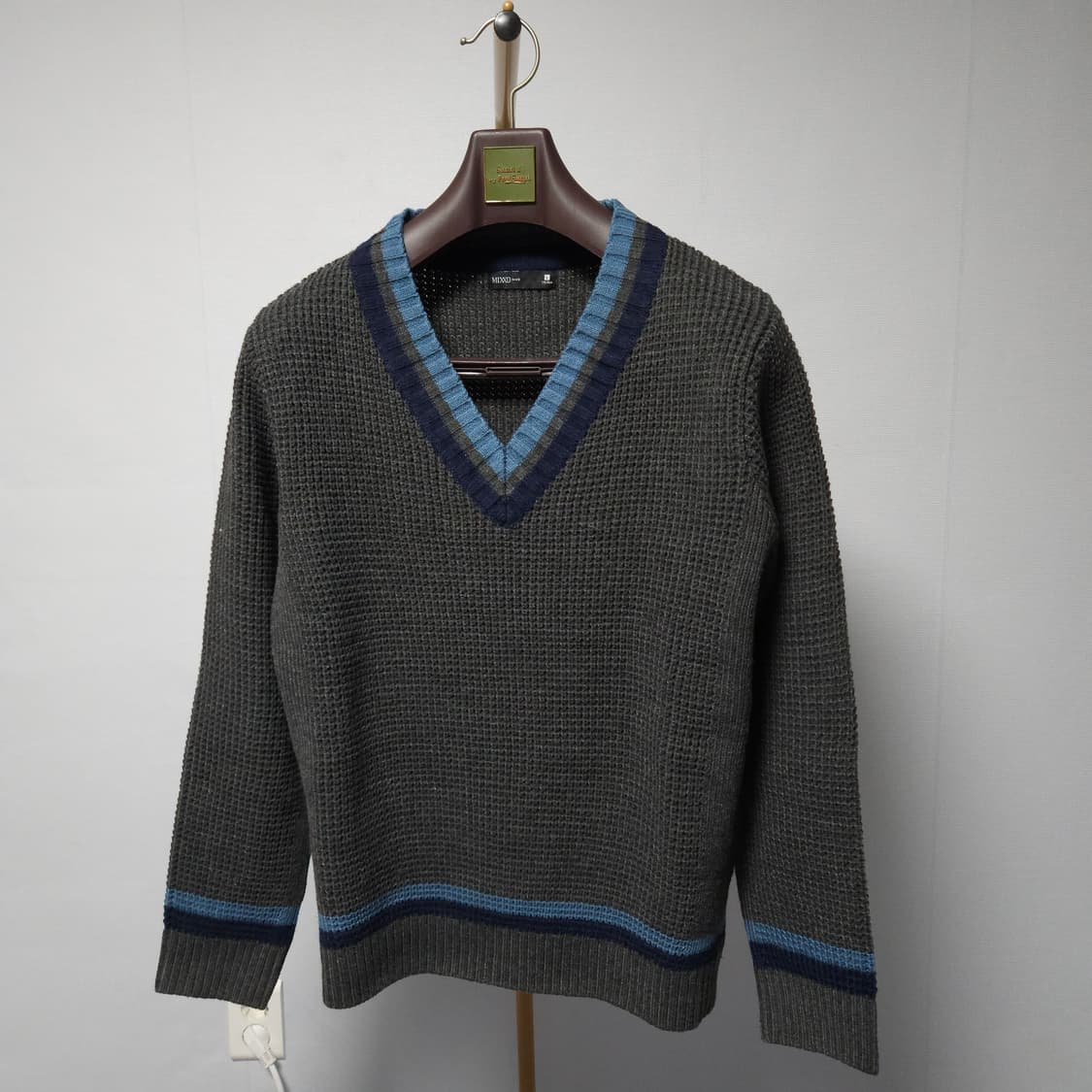 100 )  남성 와플 브이넥 니트 상품이미지1