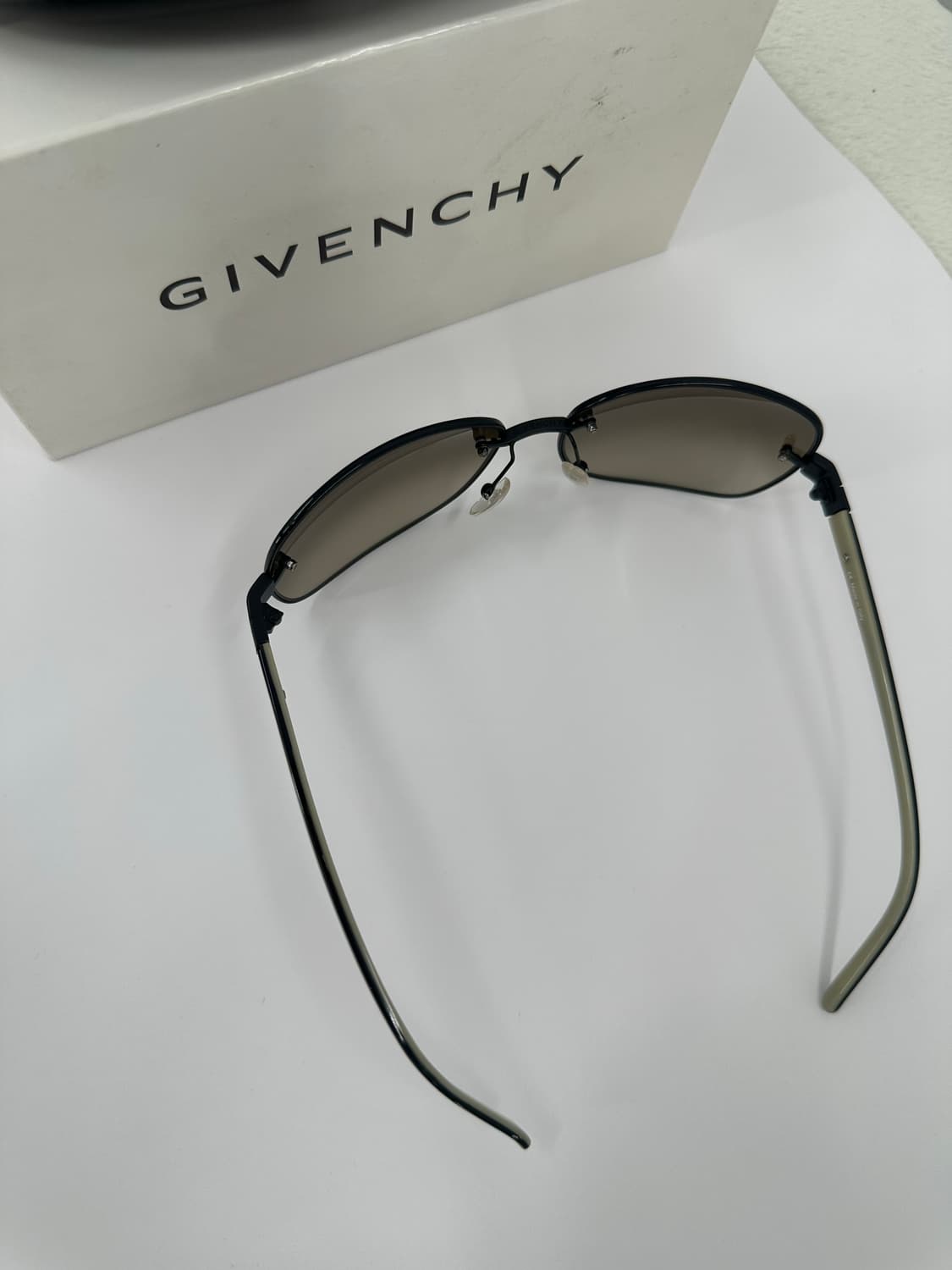 [새상품 무료배송] 정품 지방시 Made in Italy 선글라스 상품이미지7