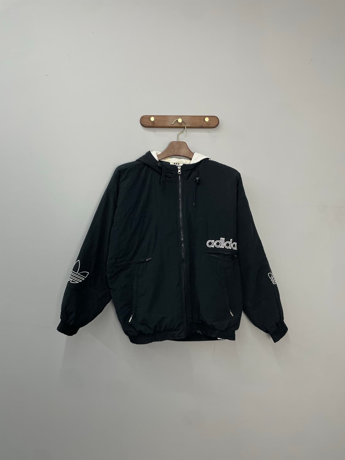 아디다스 올드스쿨 빅 트레포일 바람막이 H1561 상품이미지2