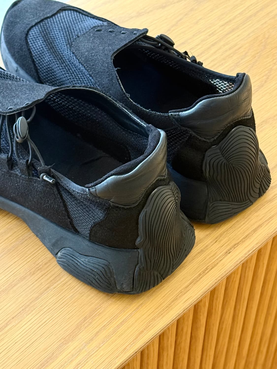 이세이미야케 옴므플리세 breeze shoes 상품이미지6