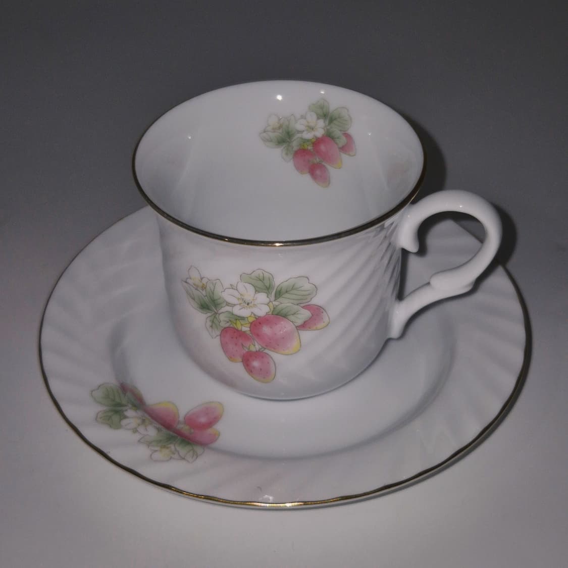 80s 호야 딸기 스윌 본차이나 찻잔 1세트 상품이미지6