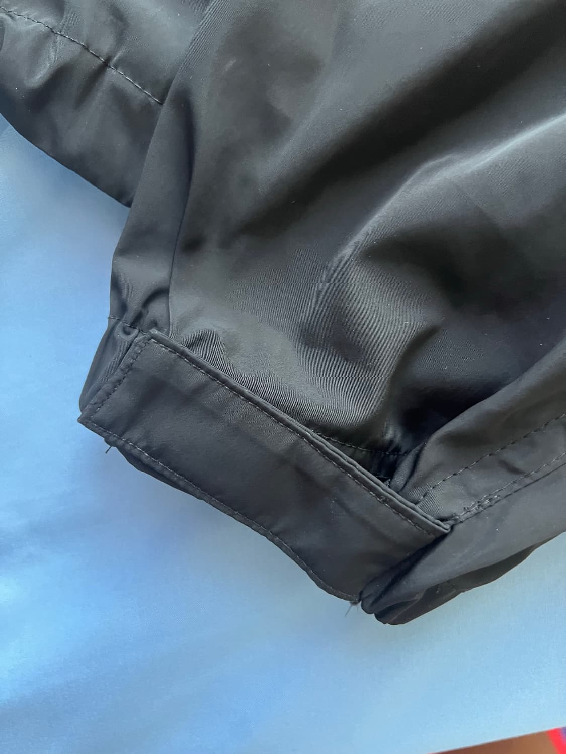 더 뮤지엄 비지터 하트 엠보스드 자켓 L  상품이미지4