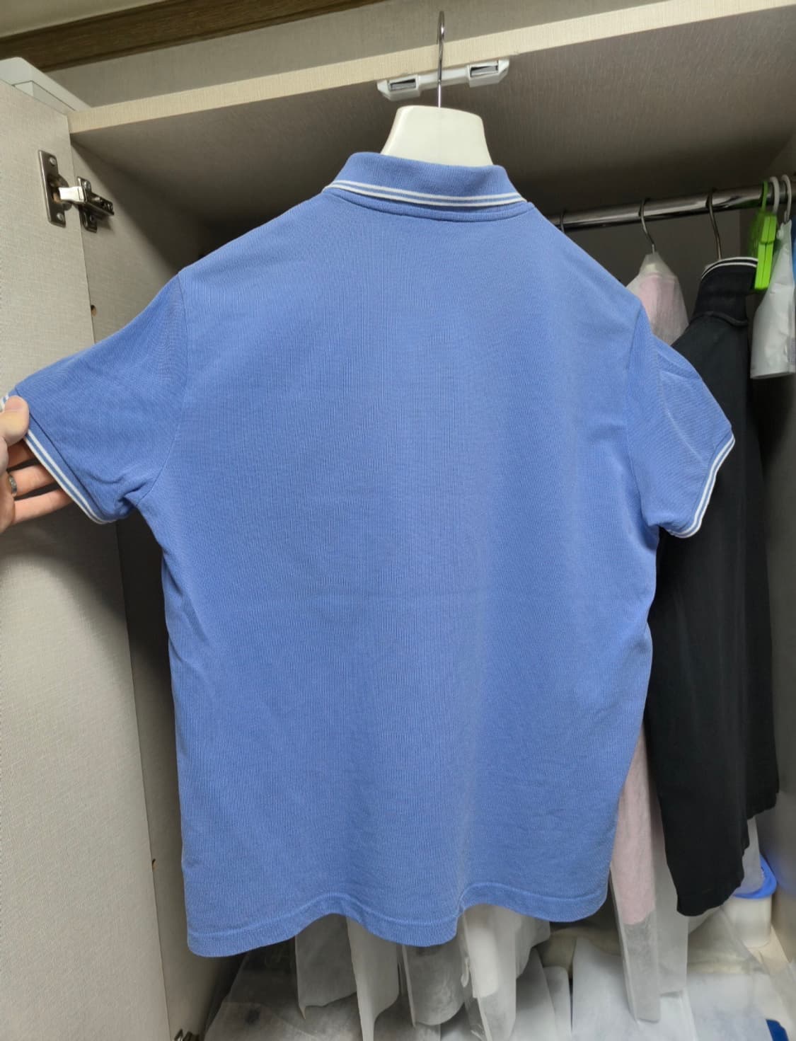 정품 몽클레어 카라 반팔티 105-XL 상품이미지2