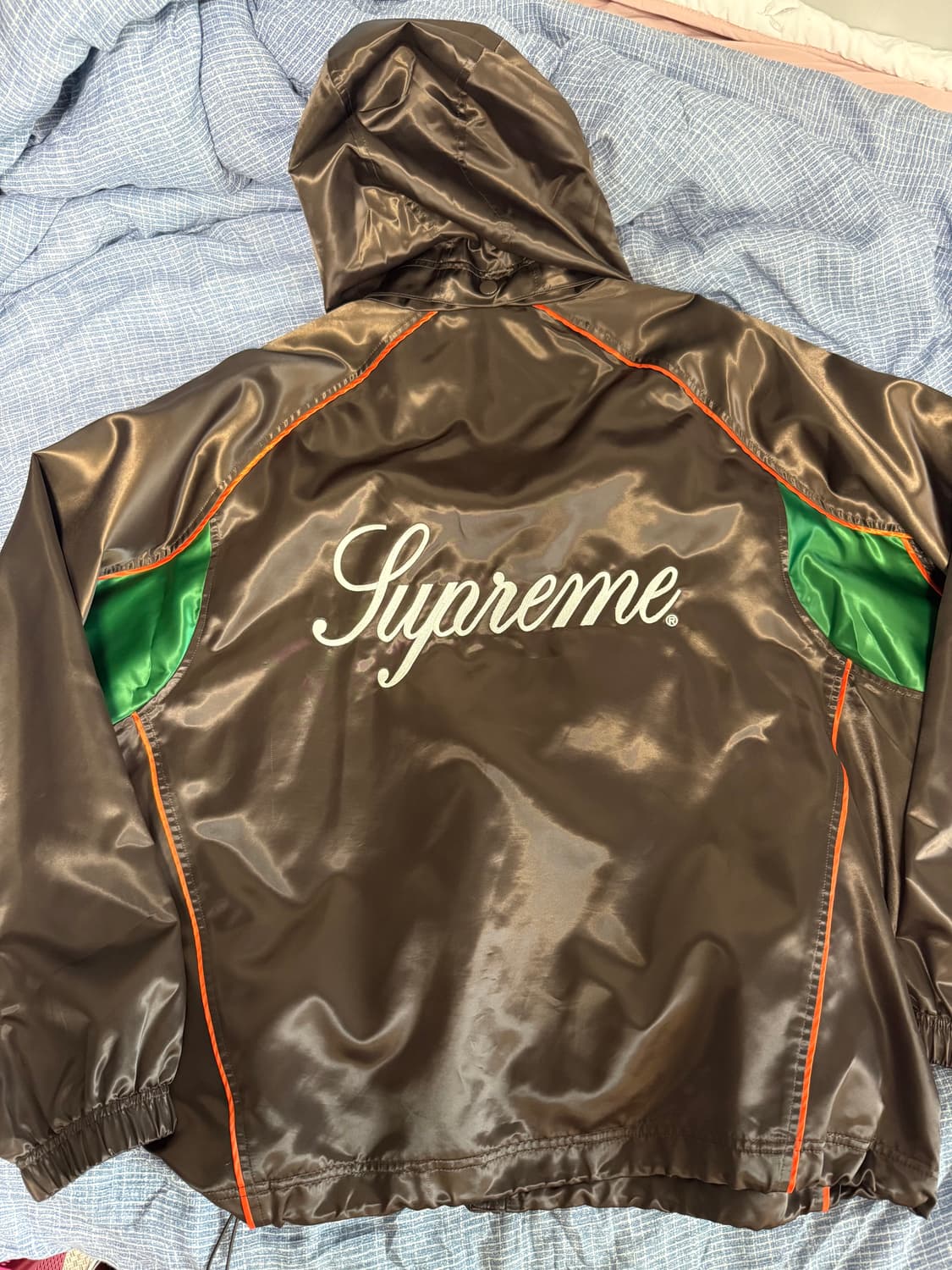 [XL] 슈프림 사틴 후드 트랙 자켓 브라운 - 24SS 상품이미지2
