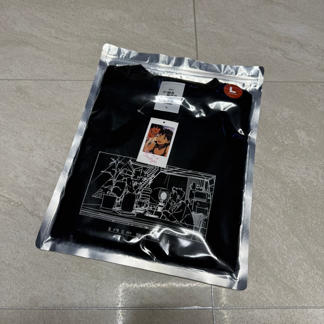 미개봉 새상품 [L] 아이앱 x 이 별에 필요한 스토리보드 티셔츠 판매  상품이미지2