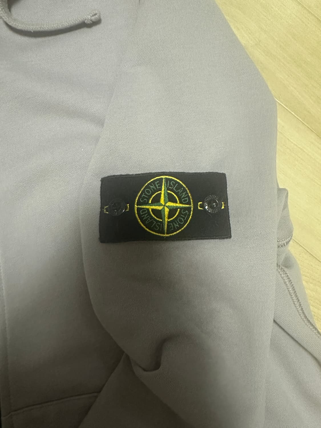 스톤아일랜드 24fw후드집업 상품이미지2