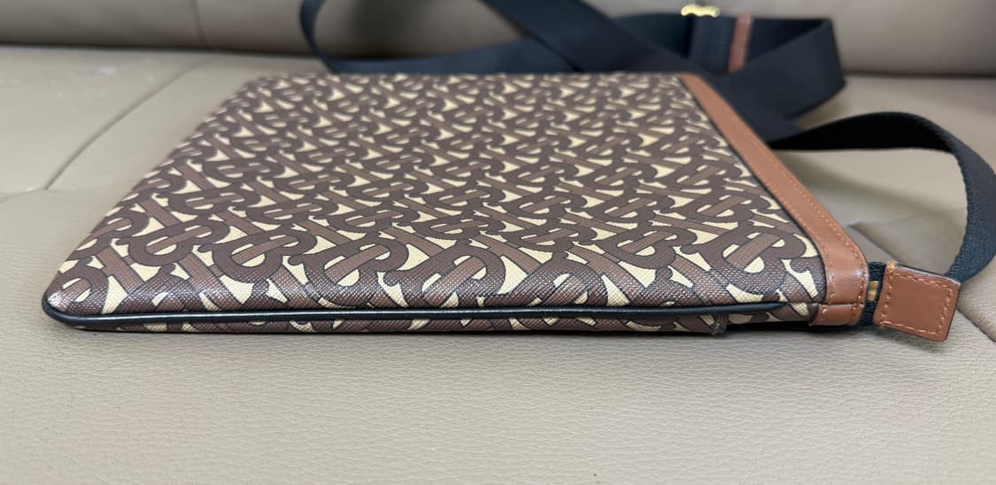 버버리 모노그램 메신저백 크로스백 탄컬러 상품이미지7