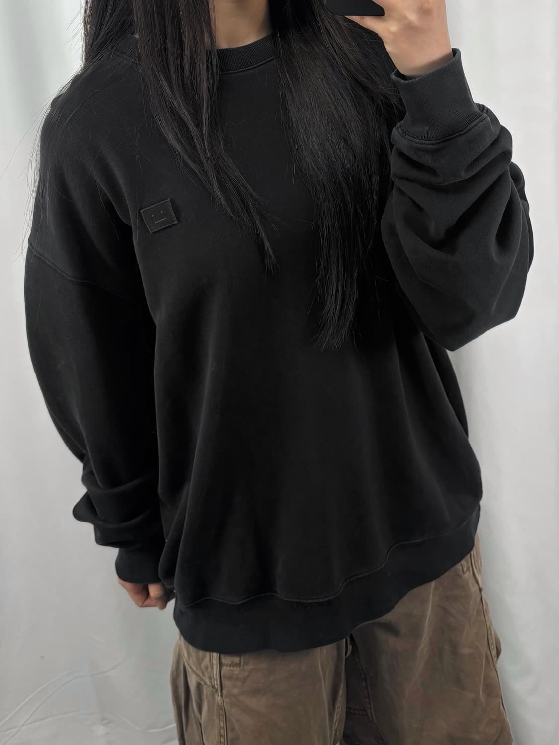 아크네 스튜디오 페어뷰 페이스 블랙 맨투맨 상품이미지2