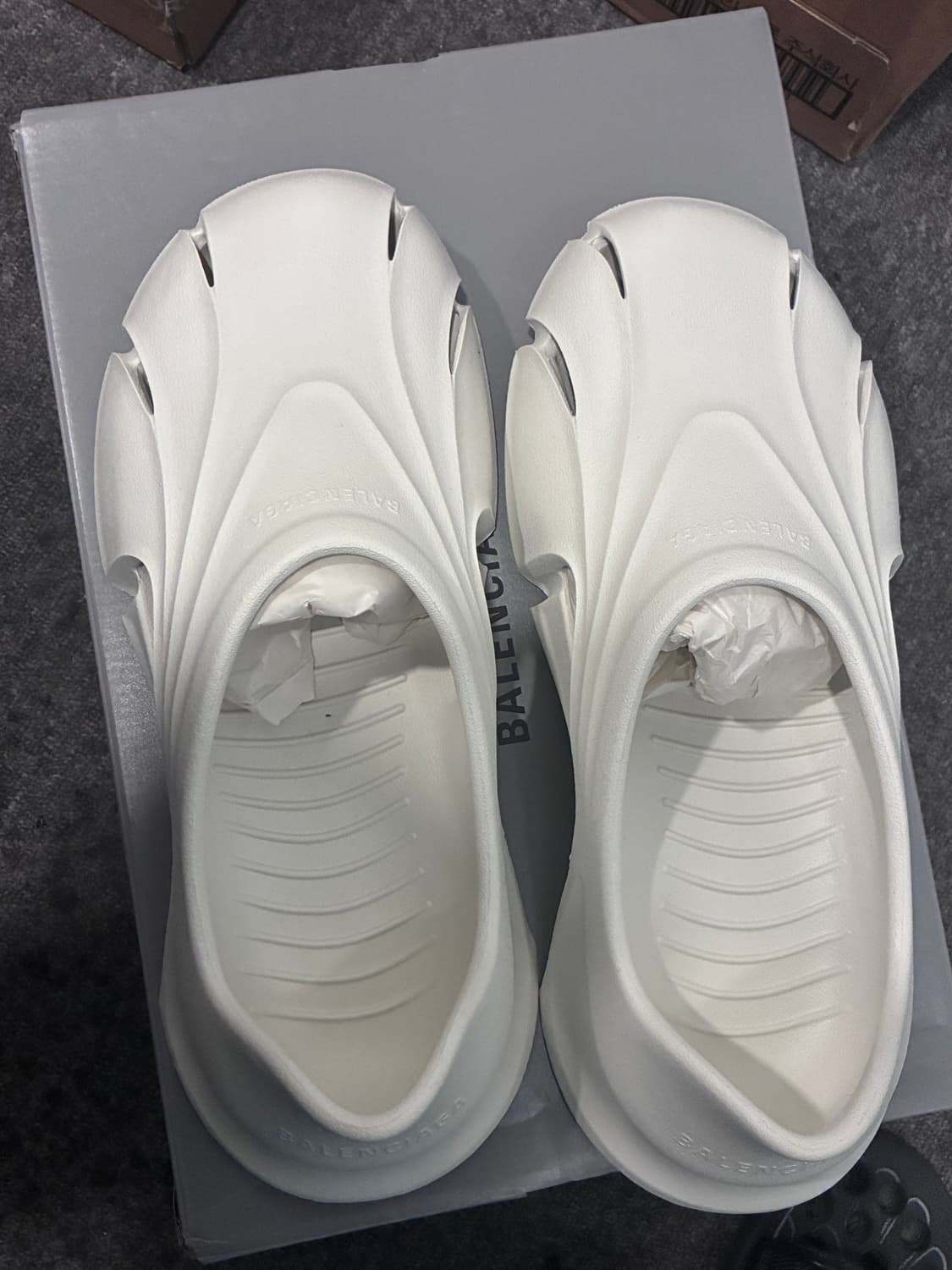 발렌시아가 몰드 클로즈드 샌들 45 상품이미지2