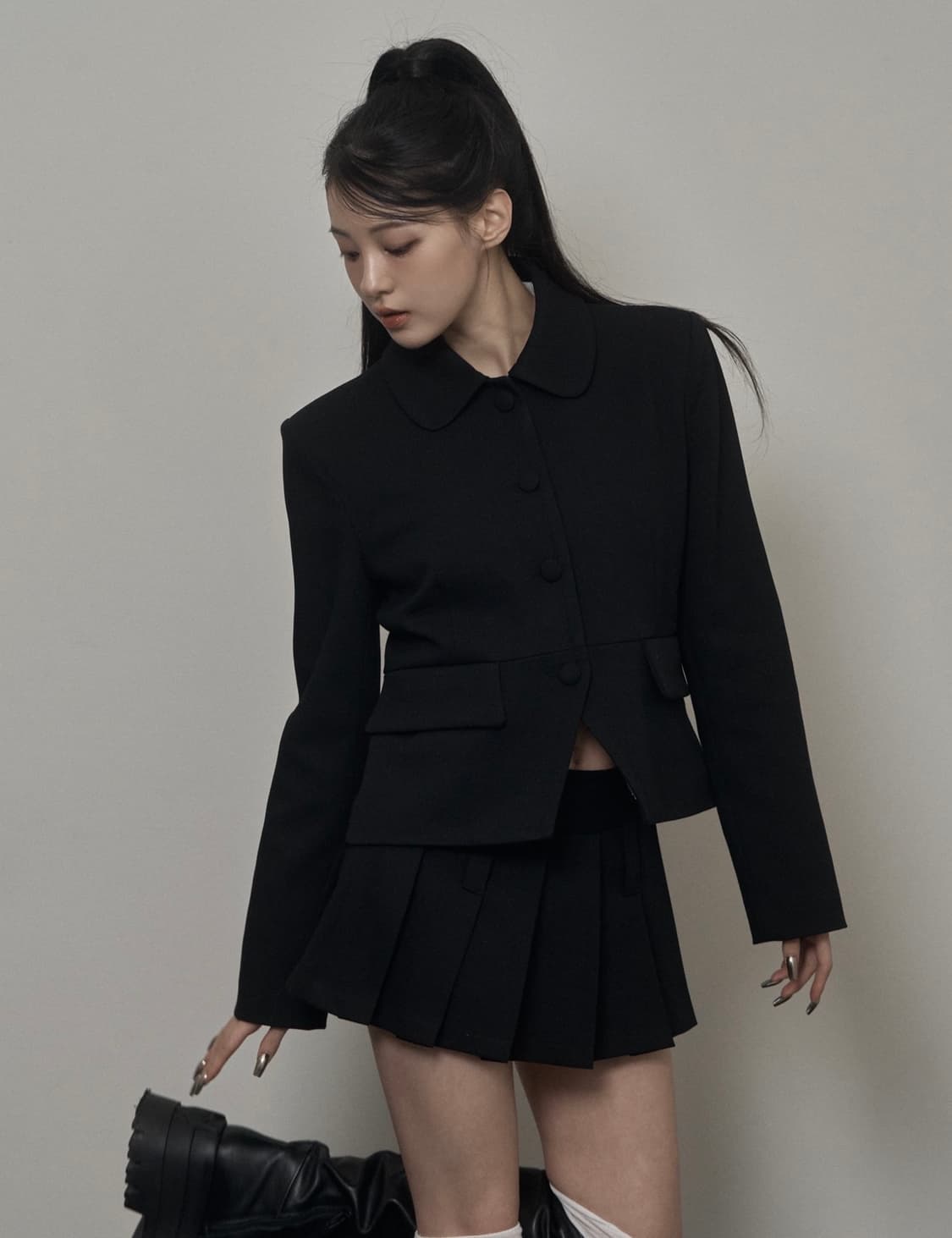 카키포인트 Tailored Jacket / Pleats Skirt 블랙 상품이미지2