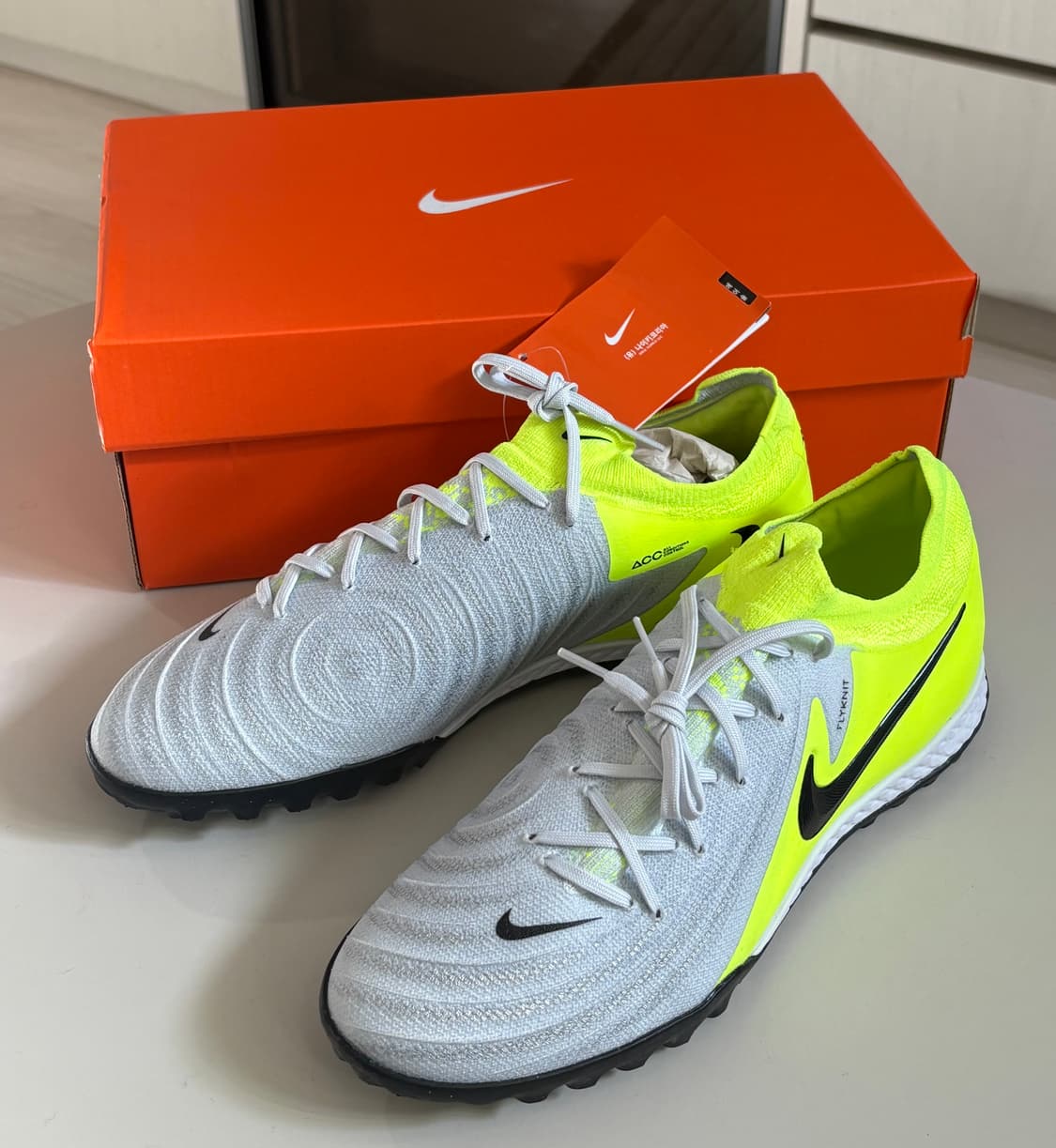 나이키 풋살화 새상품 상품이미지1