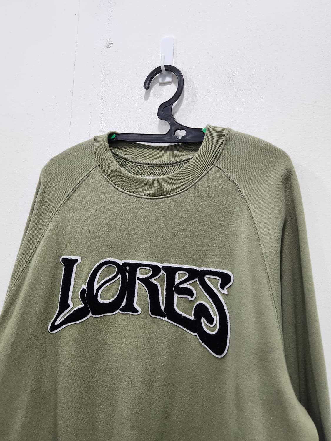 로어즈 LORES 카키 맨투맨 남성 L 100사이즈 상품이미지2