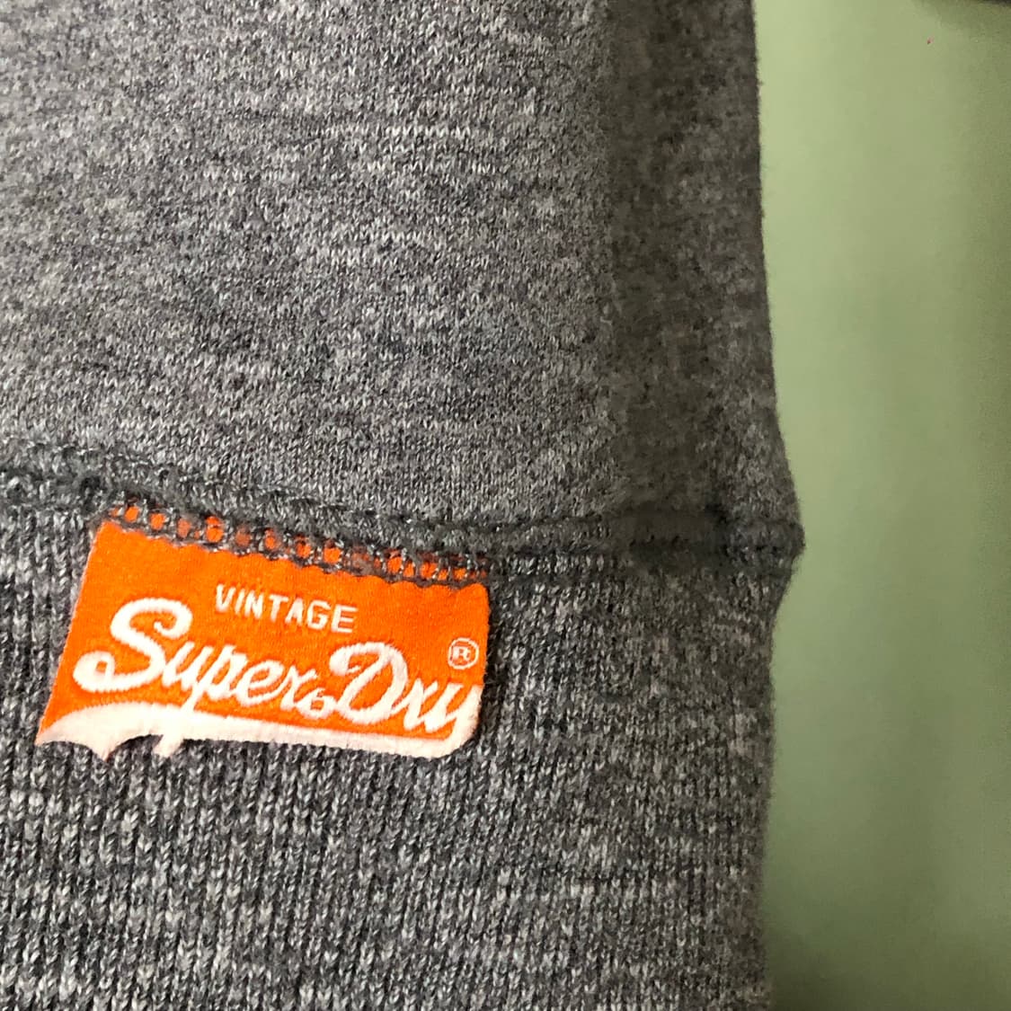 superdry 로고 패치 기모 그레이 후드집업 상품이미지2