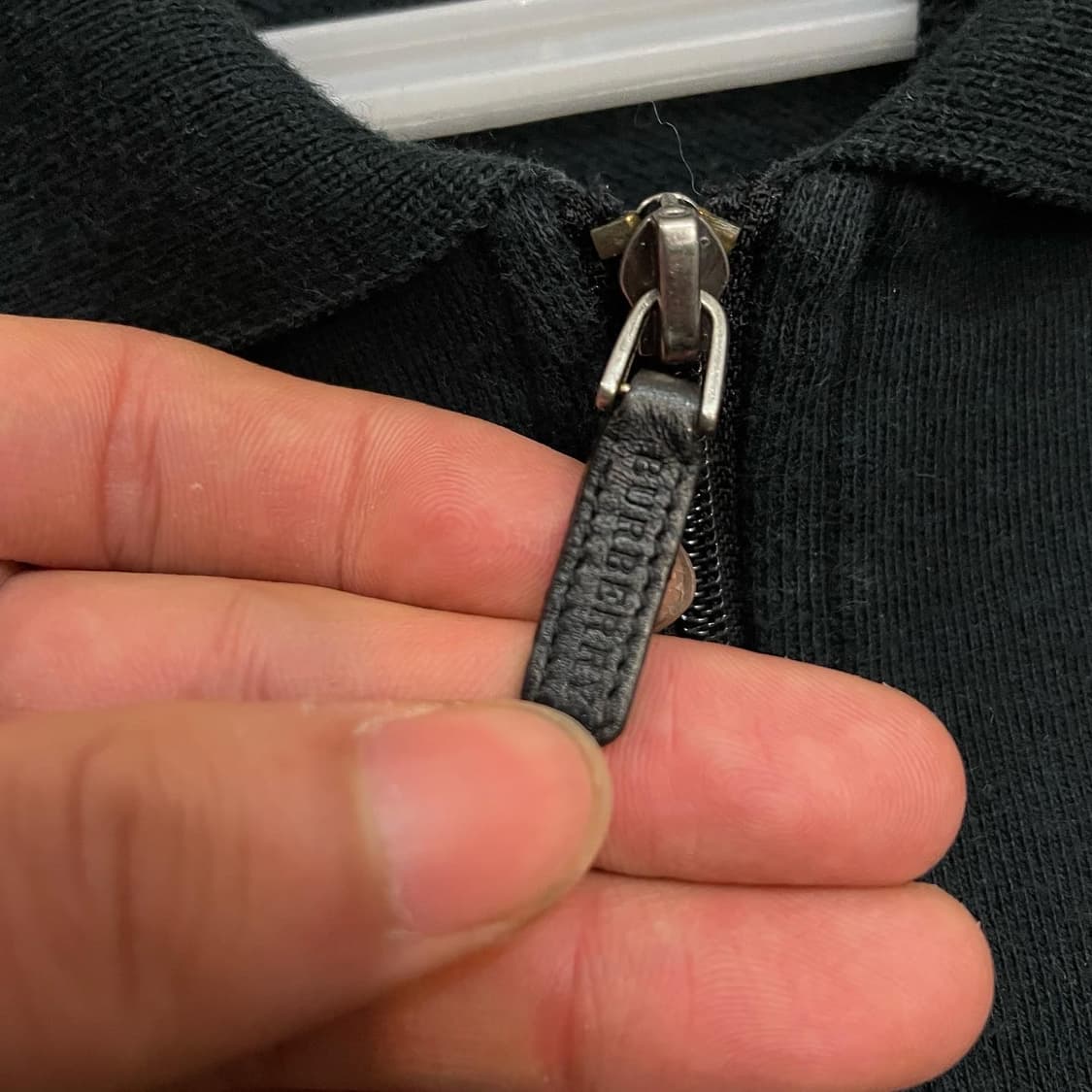 버버리 반집업 카라 맨투맨 상품이미지5