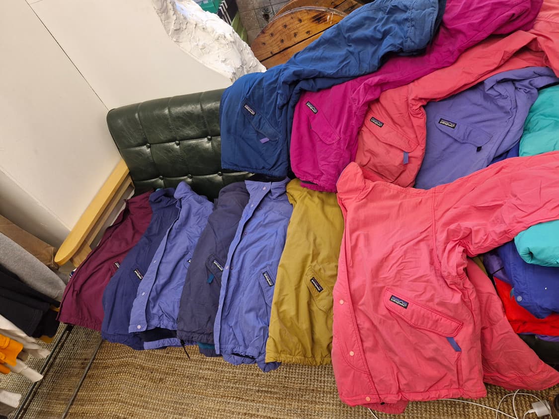 파타고니아 쉘드 신칠라 캐플린 봄버 웜업 자켓 상품이미지1