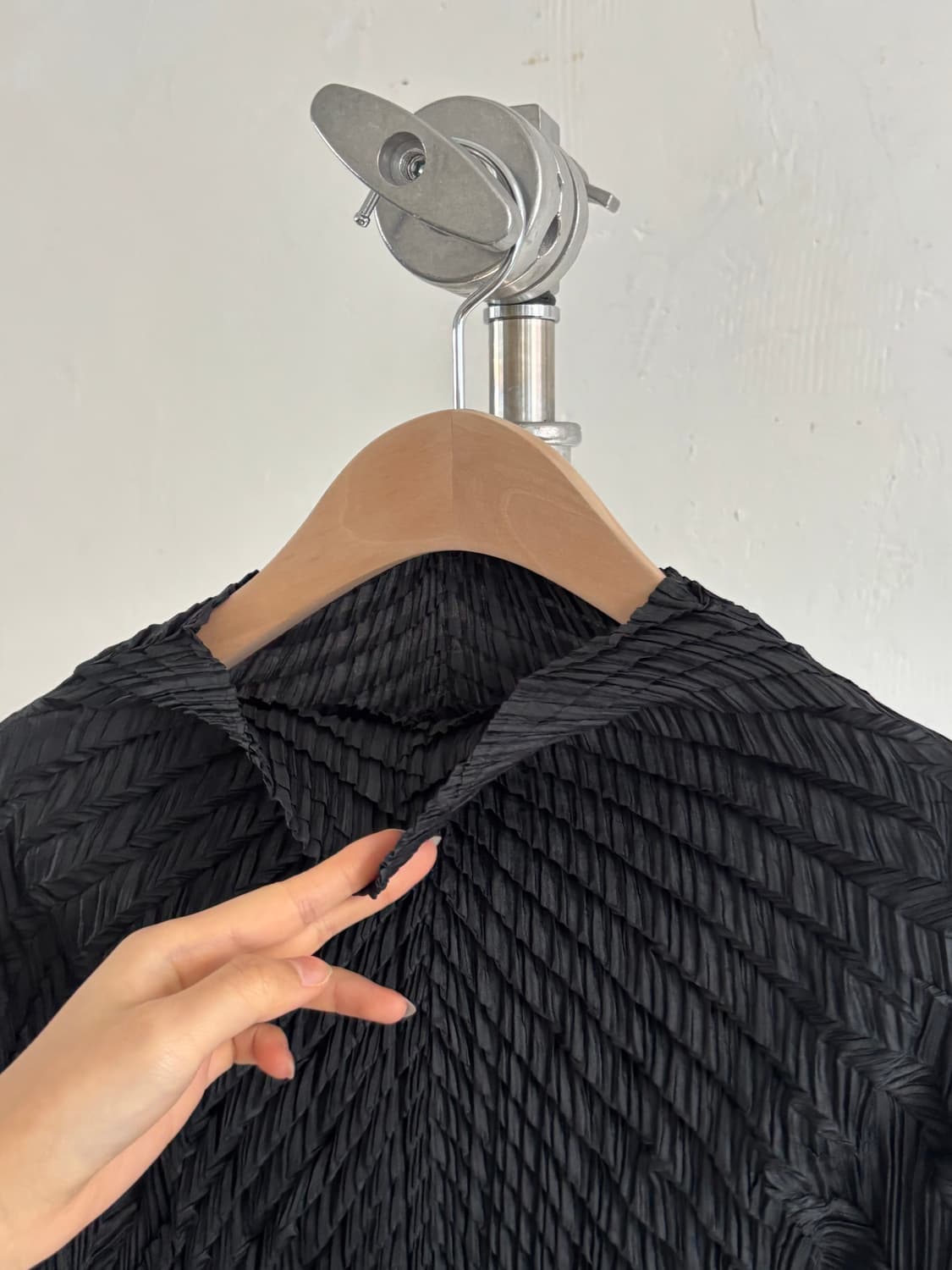 Issey Miyake 이세이미야케 화이트라벨 블랙 플리츠 탑 상품이미지6