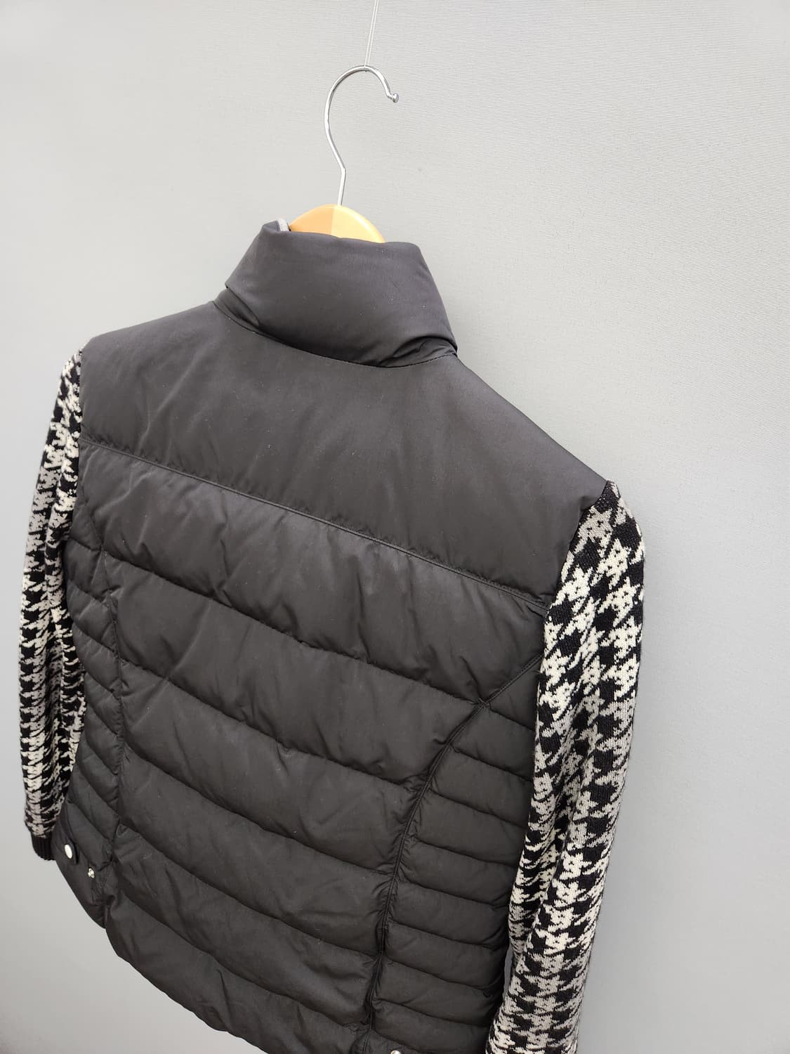 PING 여성 블랙 퀼팅 경량패딩+ 하운즈투스 소매 상품이미지6