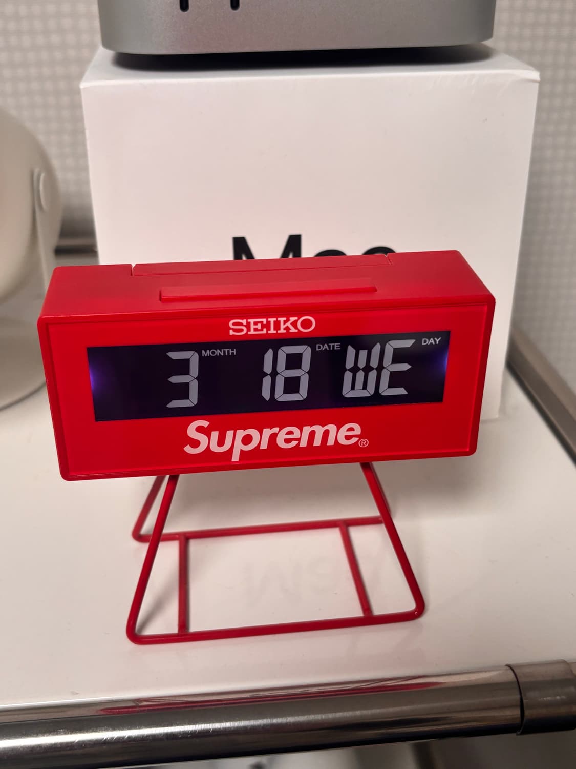 슈프림 세이코 탁상시계 상품이미지2