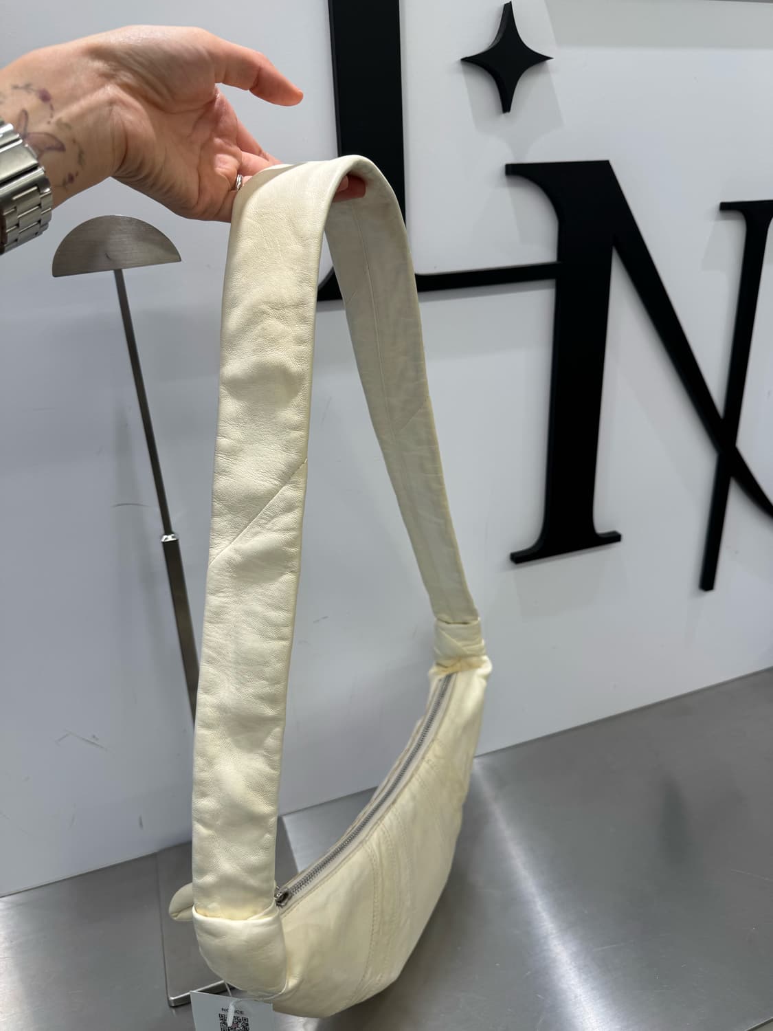 르메르 크로아상백 아이보리 스몰 상품이미지5