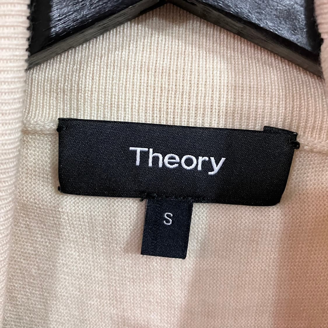 띠어리 베이직 폴라니트 상품이미지5