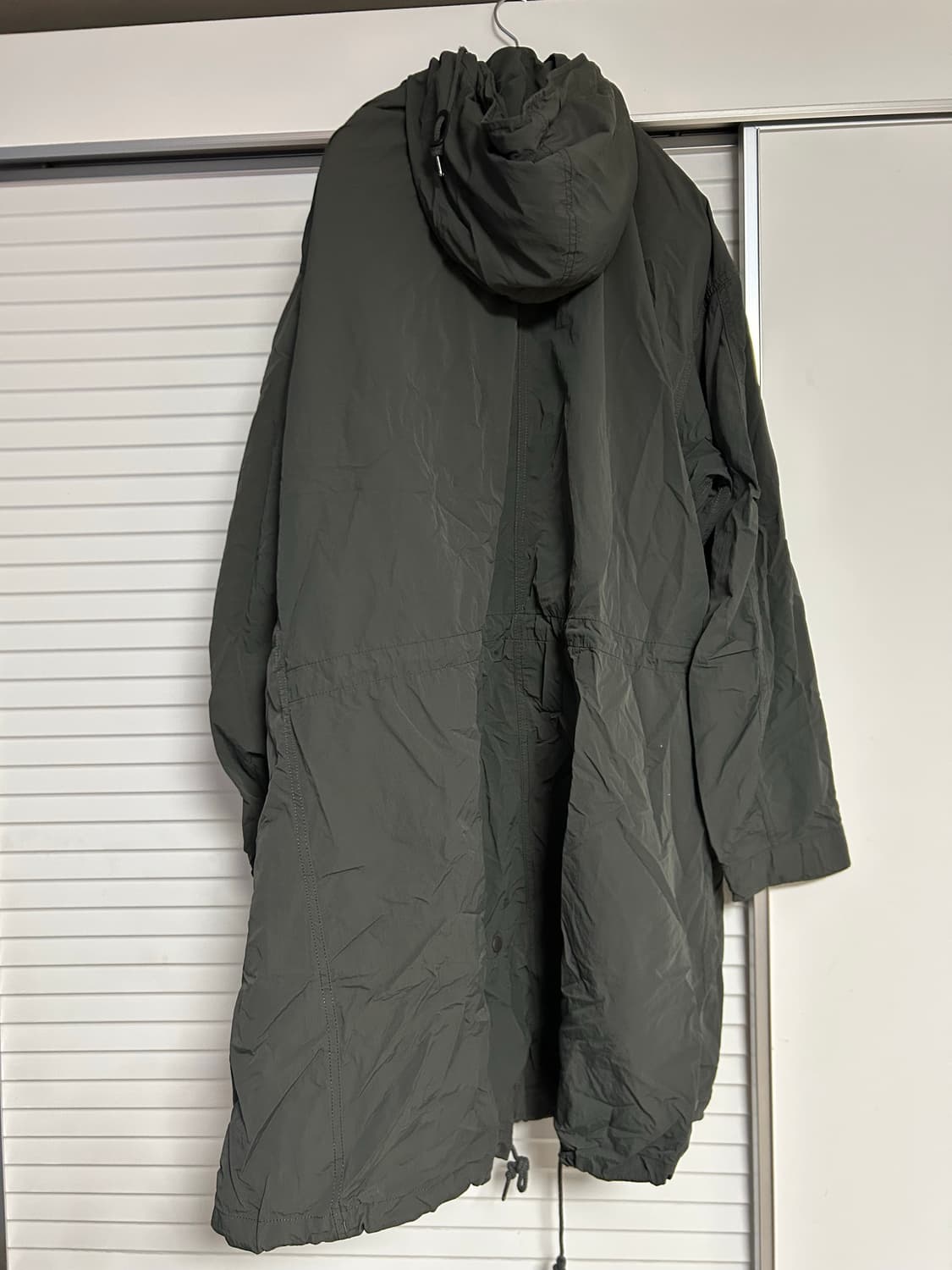 [L] 유니클로u 피쉬테일 다크그린 L 상품이미지2