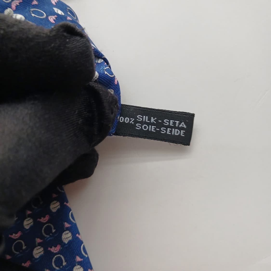 페라가모 실크 네이비 간치니 넥타이 8.8cm A~B등급 A18694
 상품이미지9