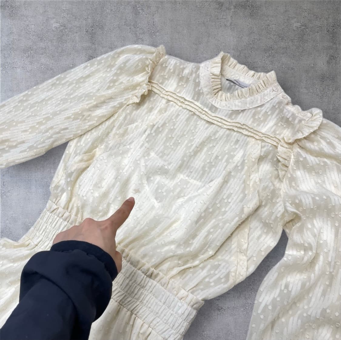 베르니스 크림 보헤미안 프릴 자카드 시스루 미니 원피스 36 상품이미지6