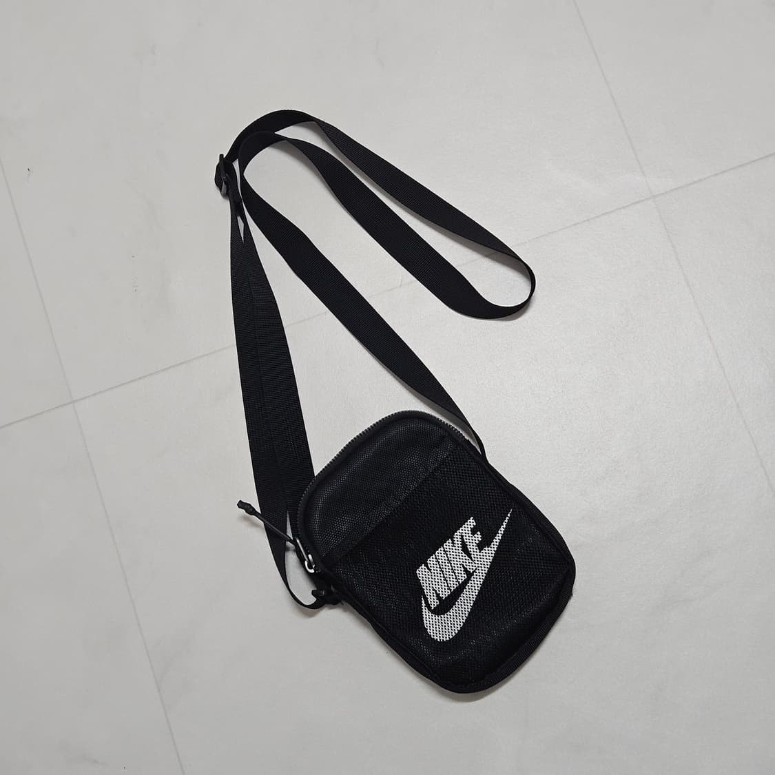 나이키 헤리티지 메쉬 미니 크로스백 상품이미지1