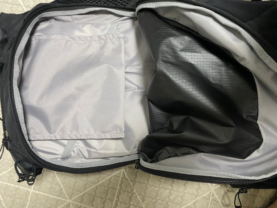 살로몬 마르지엘라 MM6 콜라보 XT-15 백팩 블랙 상품이미지5