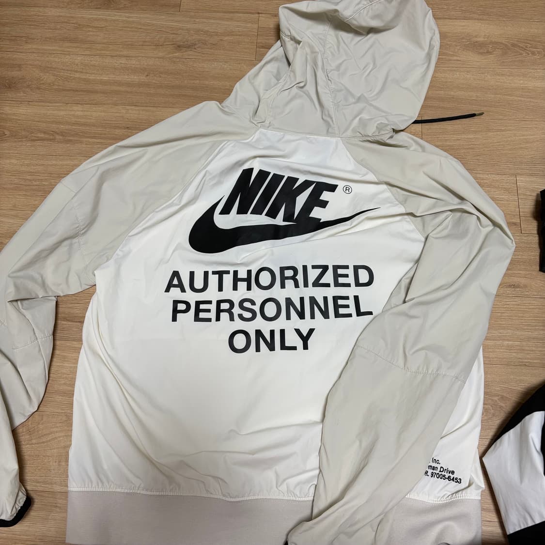 나이키 스포츠웨어 우븐 언라인드 아노락 라이트 본 세일 상품이미지2