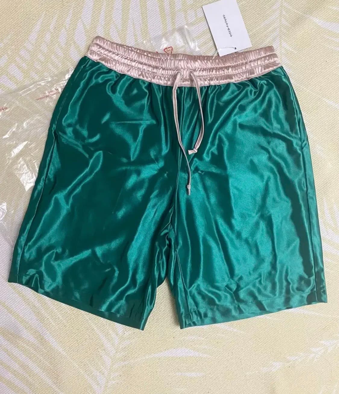 유즈드 퓨처 새틴 쇼츠 새상품 남여 상품이미지1