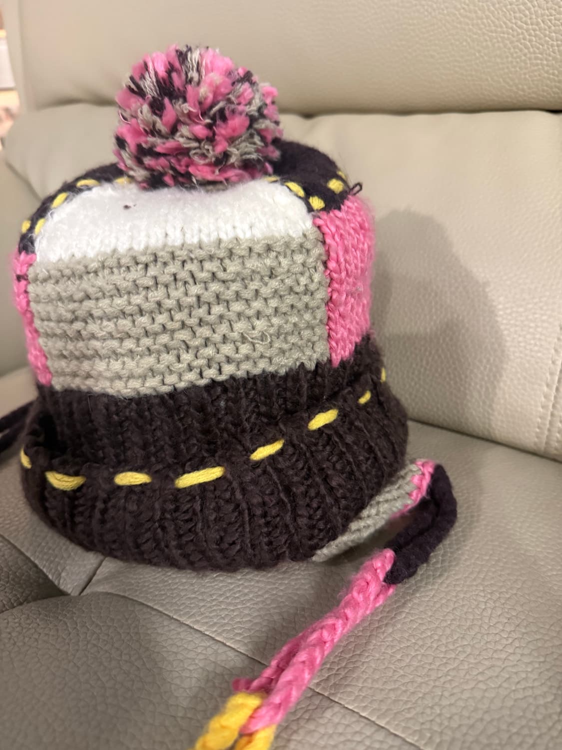 Color mix earflap detail benie 상품이미지4