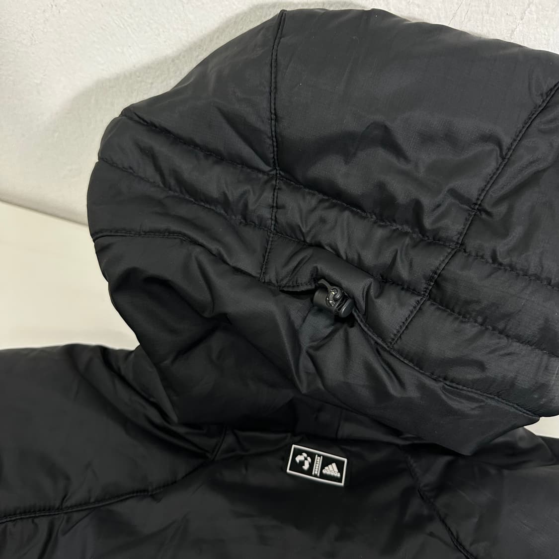 105 아디다스 블랙 FORMOTION 밴치파카 패딩 상품이미지7